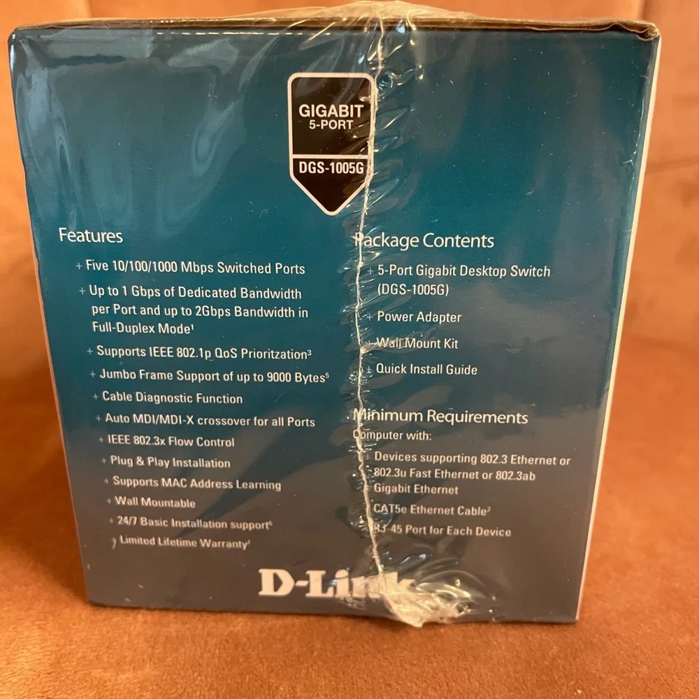 NWT D-Link 5 port Ethernet Switch